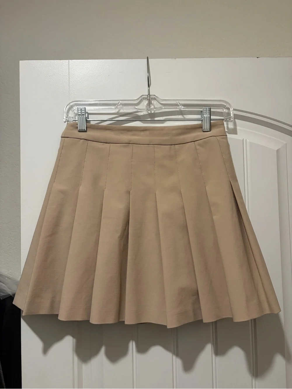 Aritzia Sunday Best Pleated Skirt